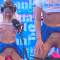 ¡Le tiemblan las piernas! Una jovencita rubia de tetas pequeñas grita y explota de placer